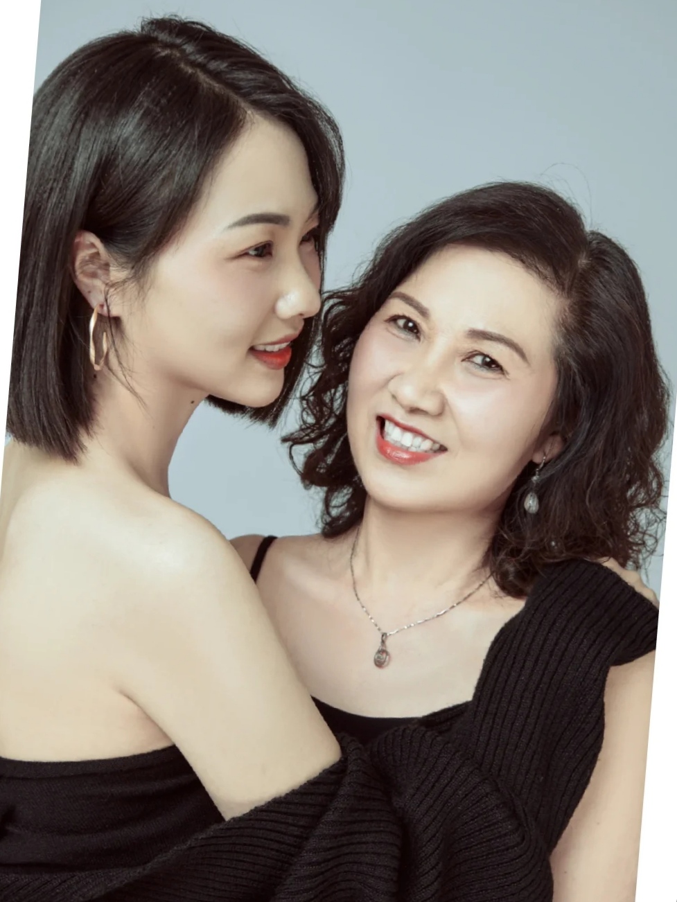 有花堪折直须折,有哪个男人能拒绝母女花