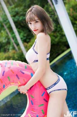 淫荡妇女与经亲生儿子邂逅-【2024年1月更新】