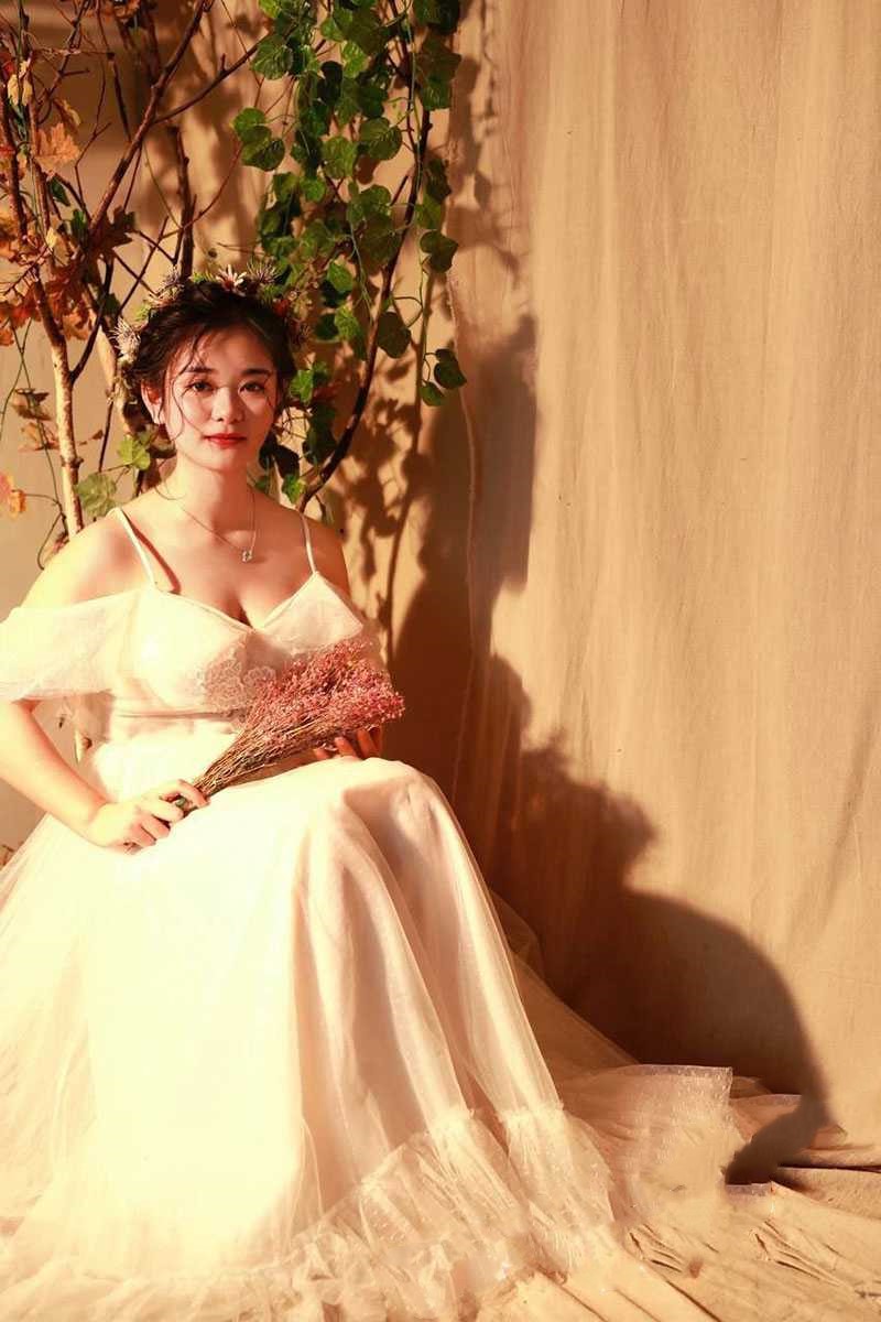 母G人妻陈燕 和男同事偷情视频曝光 已婚大奶骚货 在公厕被同事干 上班都不穿内裤