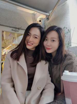 气质温柔的女神 床上依然那么美 叫床声也如此的优雅 最好的性爱体验给最美的你
