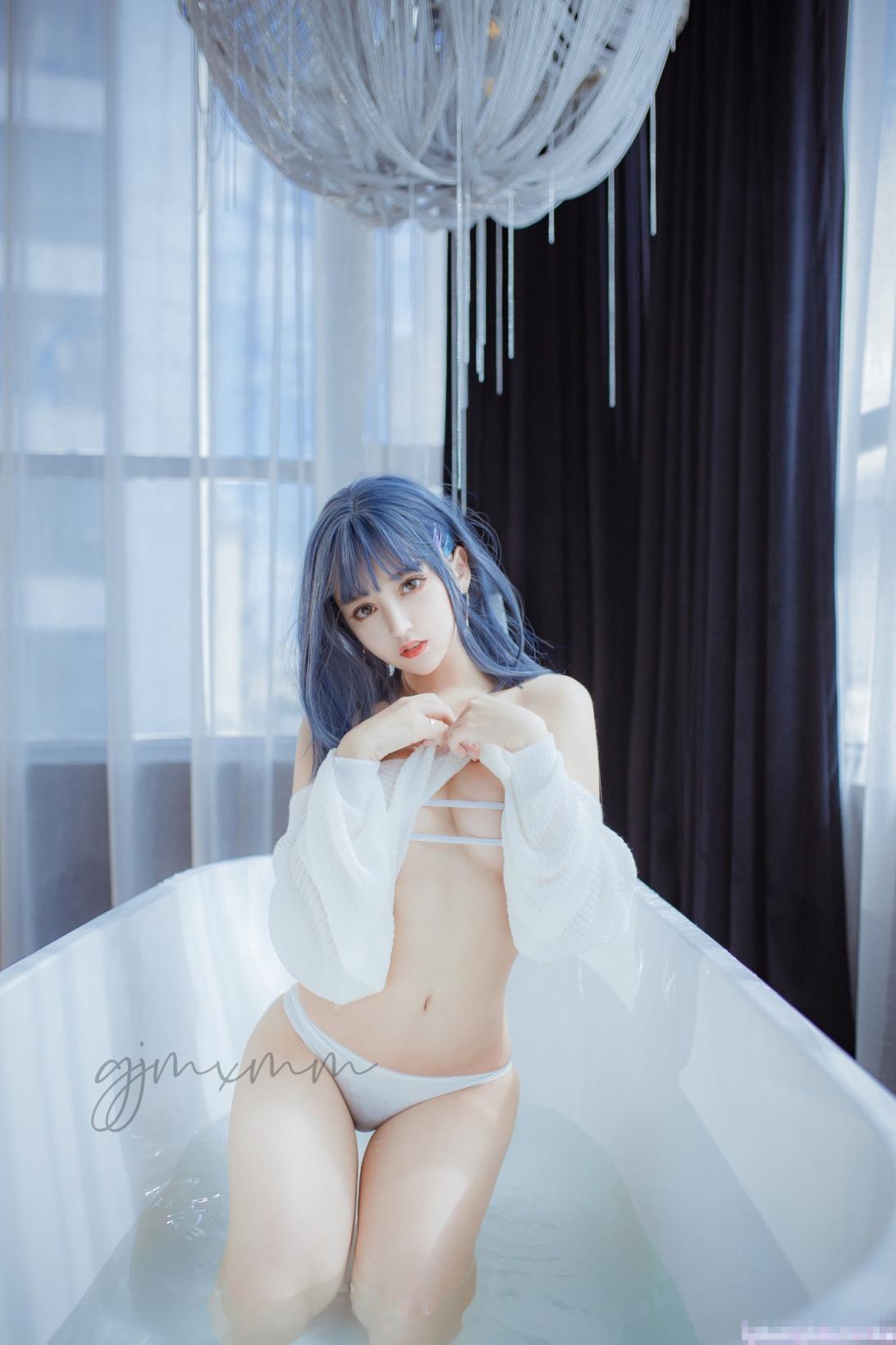 高冷女神床上就是这么放荡 火辣的身材你们想不想操 大鸡巴征服骚母狗 被操的抽搐不停