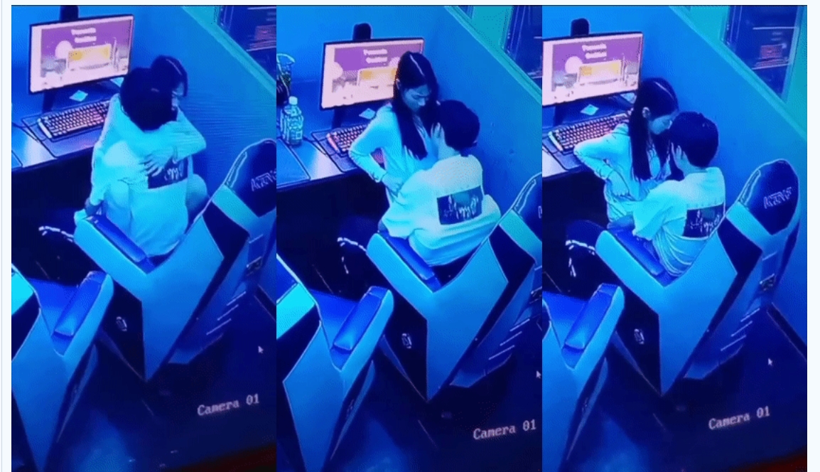 【门事件】小情侣在网吧内艹逼❤️趁年轻一定要多搞对象多操逼，因为青春真的很短暂兄弟们！