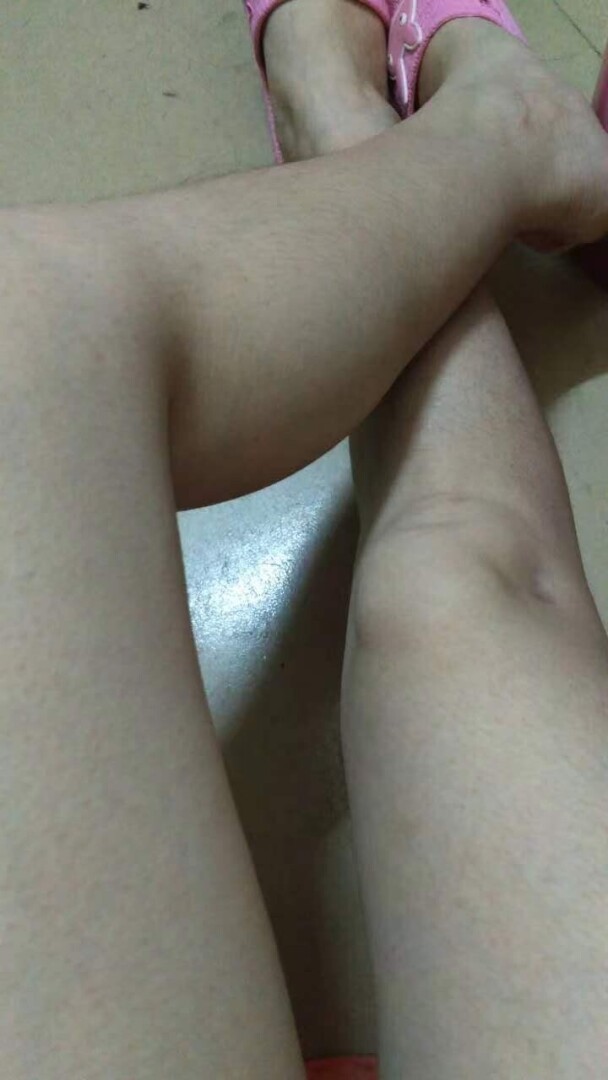 那些单身的夜里,还好有你阴毛浓密骚味十足的黑逼