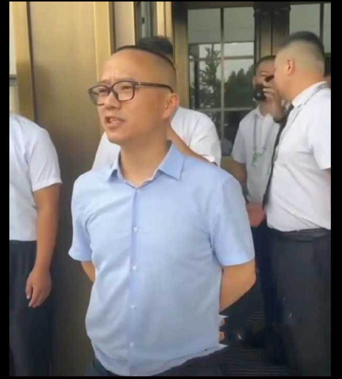 云核变量集团CEO「刘夏」举报石榴集团「桑春华」邀请其4P 并被网友扒出她曾经为业绩4P视频！