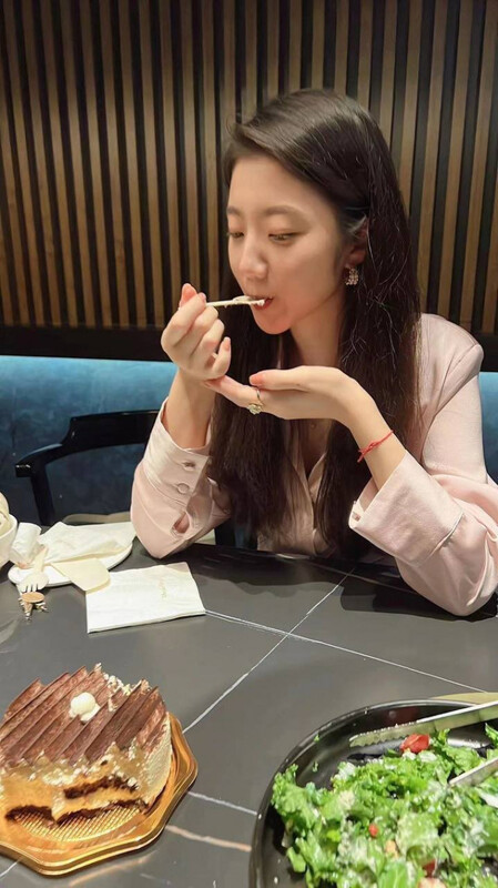 核弹新瓜最新泄密流出❤️极品警花张津瑜和吕总啪啪不雅视频高清原版