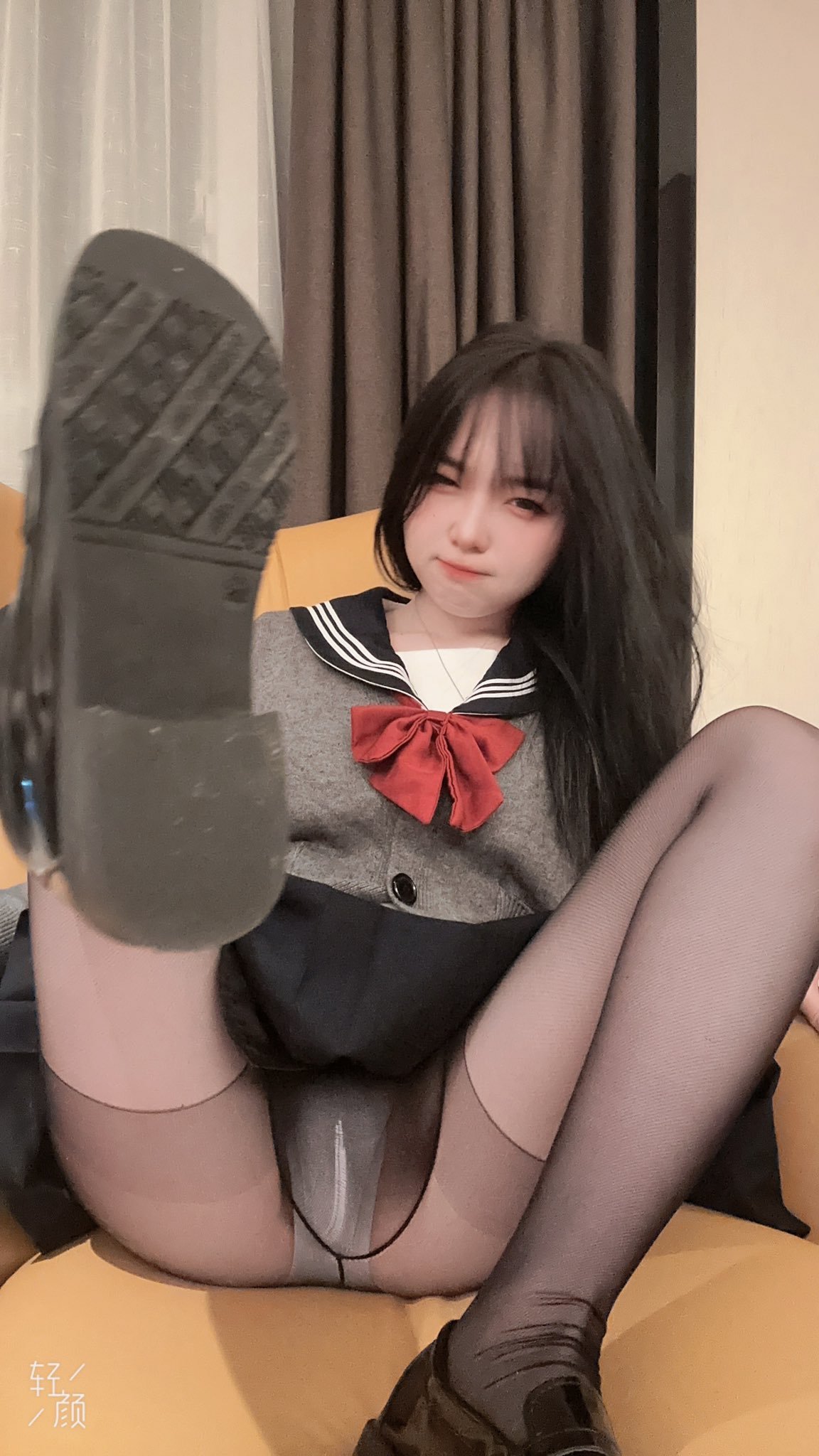 黑丝JK学妹偷情 在大鸡巴爸爸的鸡巴下变成淫荡的骚母狗 淫荡的模样只给爸爸看
