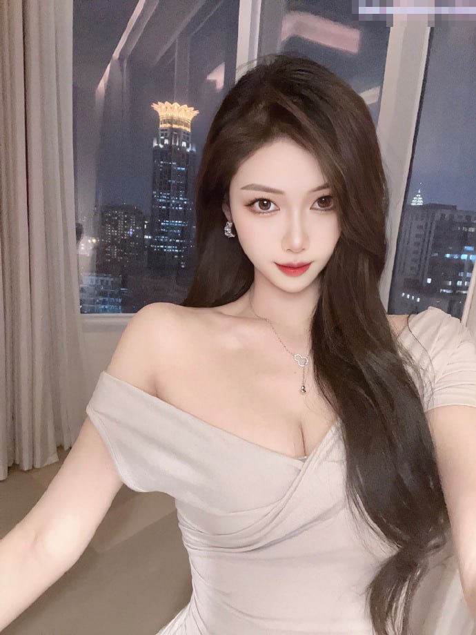 ❤️空姐女神❤️我想大多数男生都想过和空姐来一次吧！来吧，后入空姐，必须让她穿上制服再干她