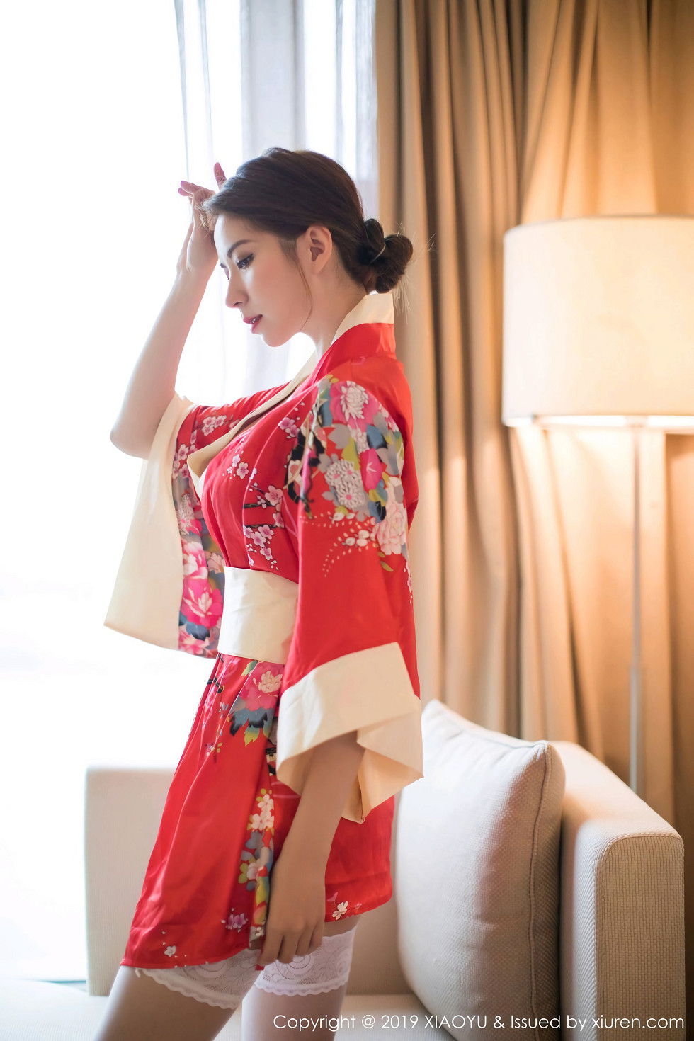 诱人美女Carry性感红色和服配白色蕾丝袜妩媚诱惑