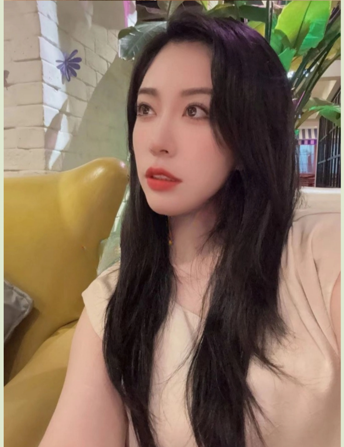 上海静安高颜值真实母女 妈妈40岁，原少儿节目主持人。女儿19岁，专业舞蹈生 流出福利