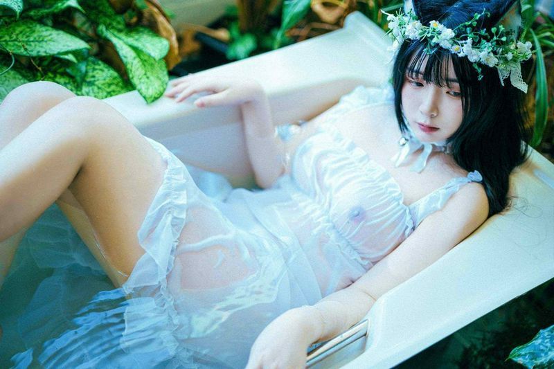 台妹COSER RAKURAKU