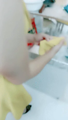 【剧情演绎】攻略嫂子❤️鸡儿硬邦邦，完全忍不了呀，直接强推不客气，按在沙发上狂艹不止！