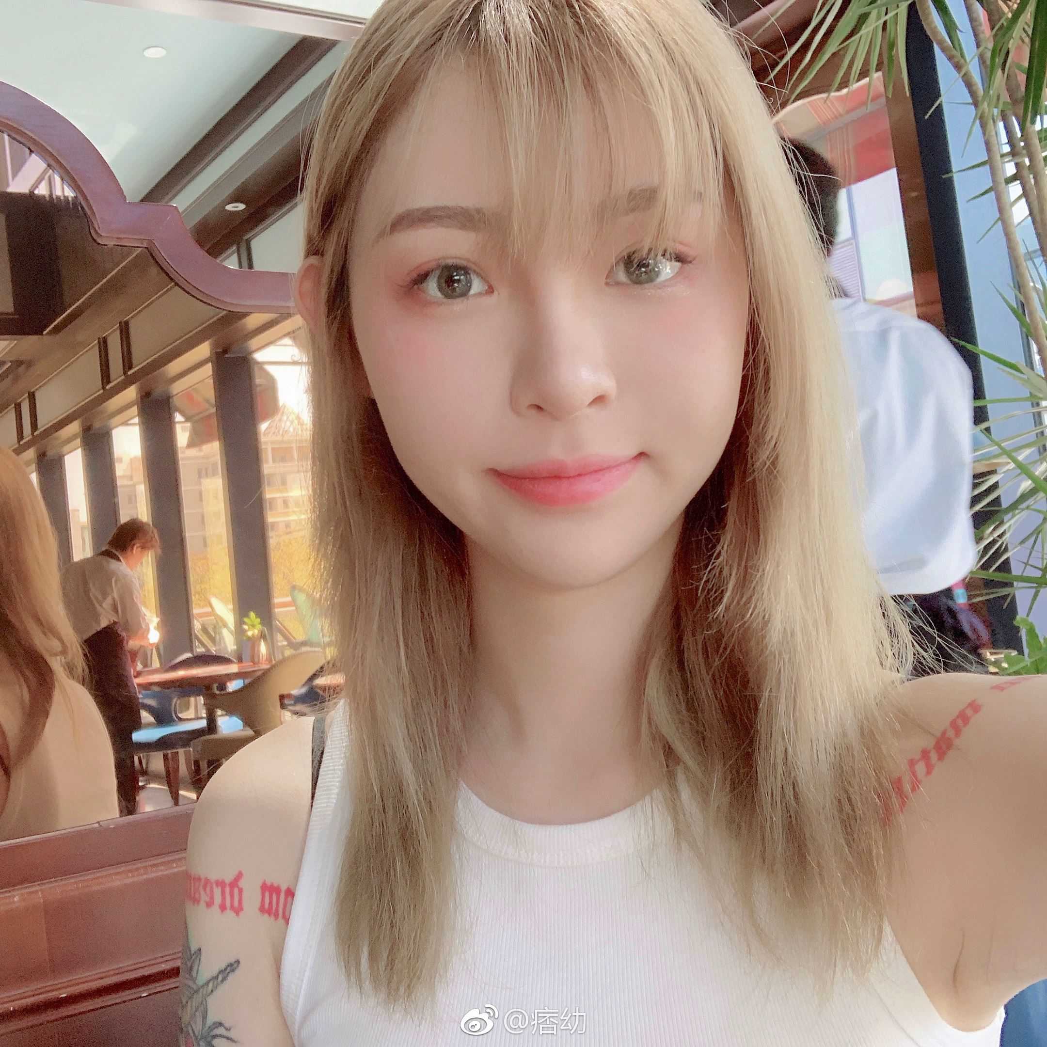 微博推特高颜值网红重机女神【痞Y】私拍 金主包养各种玩肏