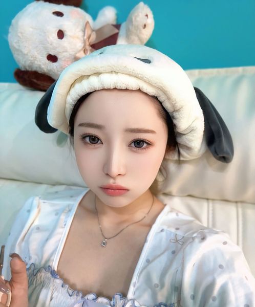 大眼睛超可爱好身材美女小姐姐入職精選