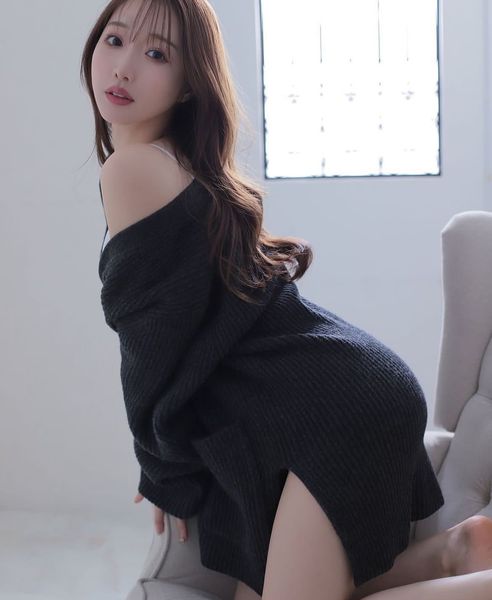 大眼睛超可爱好身材美女小姐姐入職精選