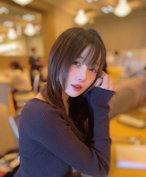 大眼睛超可爱好身材美女小姐姐入職精選