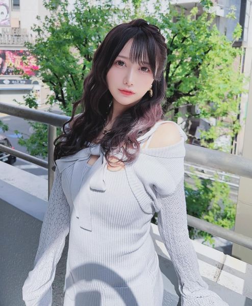 甜美的脸有料的身材心动妹妹新入職精選