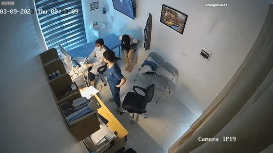 【最新破解摄像头】全网稀缺奉献！猥琐男医生 给女病人仔细检查身体
