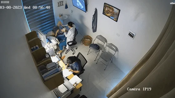 【最新破解摄像头】全网稀缺奉献！猥琐男医生 给女病人仔细检查身体