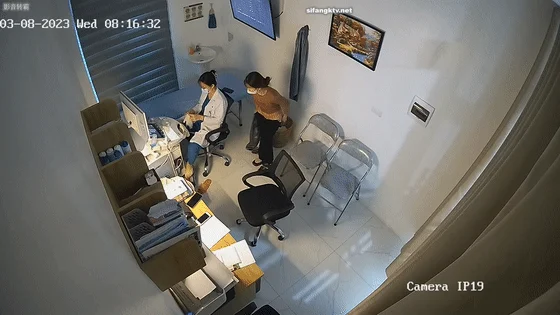 【最新破解摄像头】全网稀缺奉献！猥琐男医生 给女病人仔细检查身体