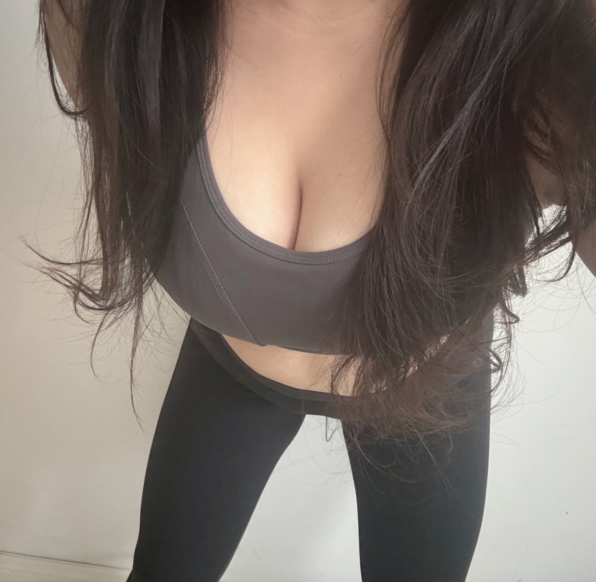 大奶骚货人妻[21P]