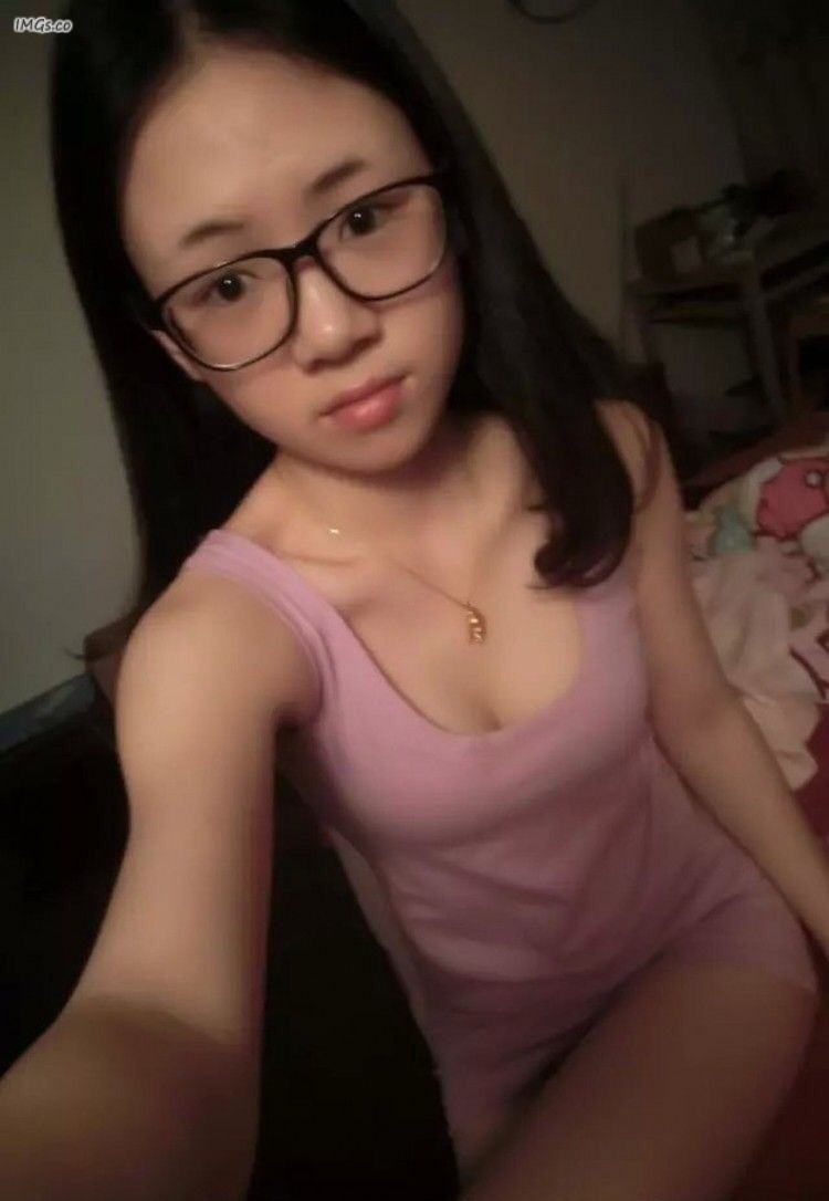 妹子露脸自拍[11P]