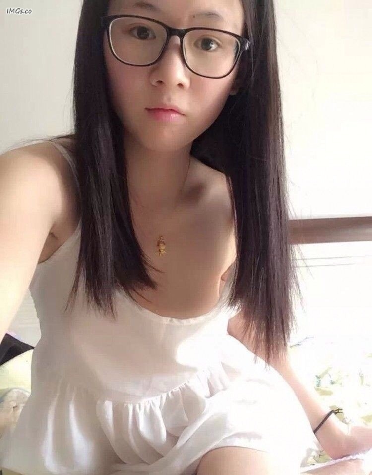 妹子露脸自拍[11P]