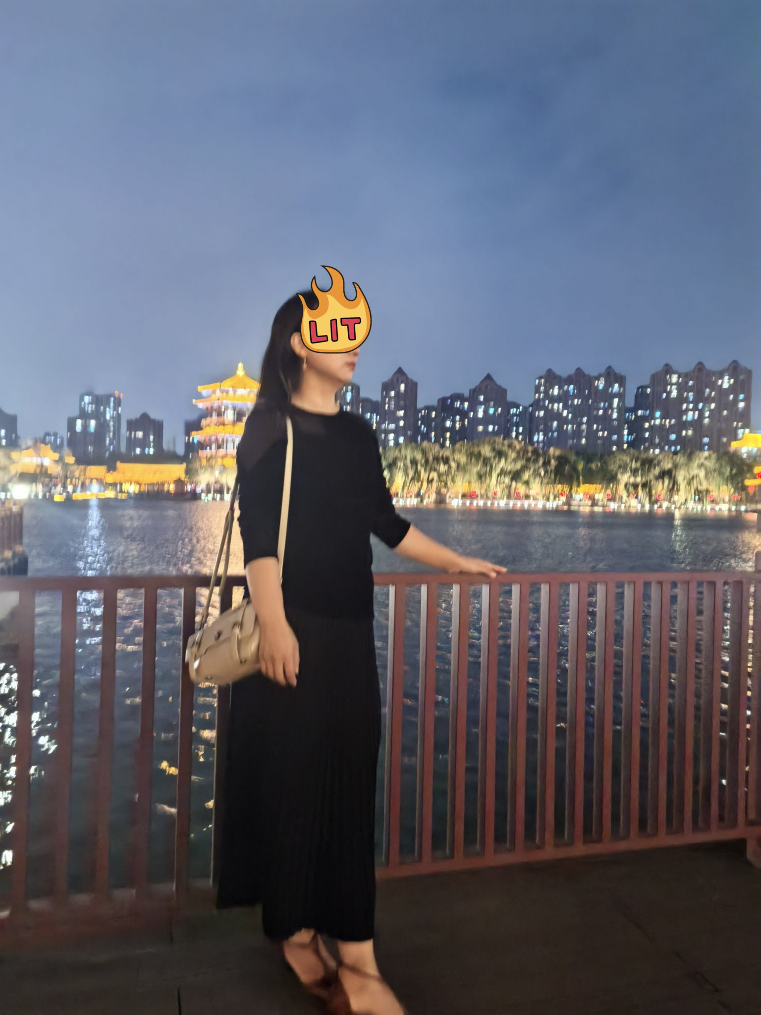 约炮81年熟女人妻